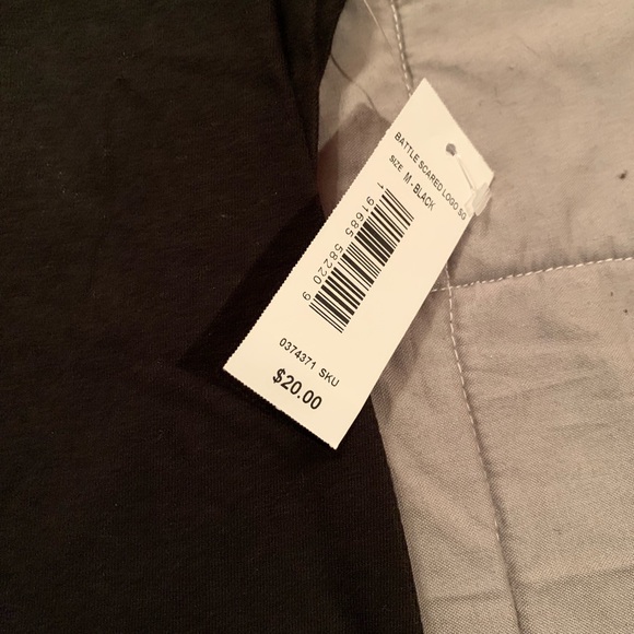 🌟SALE 💜 NWT Men’s (M) Star Wars tee - Picture 3 of 4